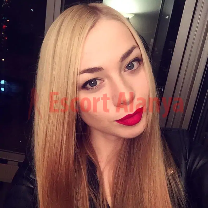 Alanya Okurcalar Sapyoseksüel Escort Nisa